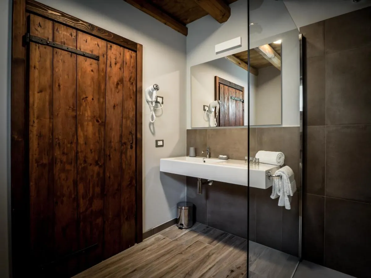 Bauernhof Agriturismo Piane Ono Degno Italien